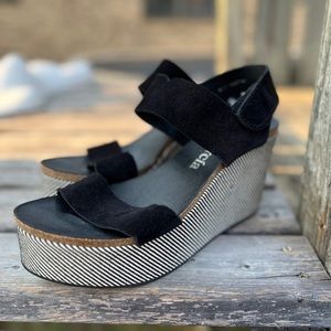 Pedro Garcia Black Suede Striped Platform Slingback Heels Shoes Sandals 41 11